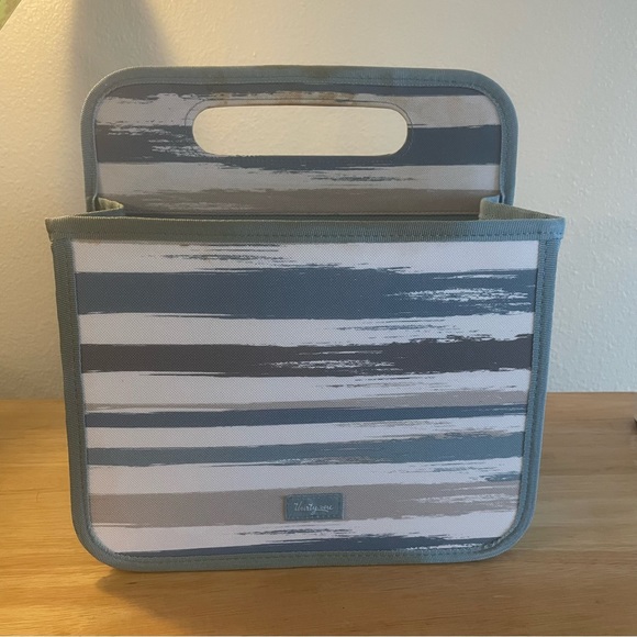 Alpha Xi Delta Thirty One Organizer - Picture 4 of 4